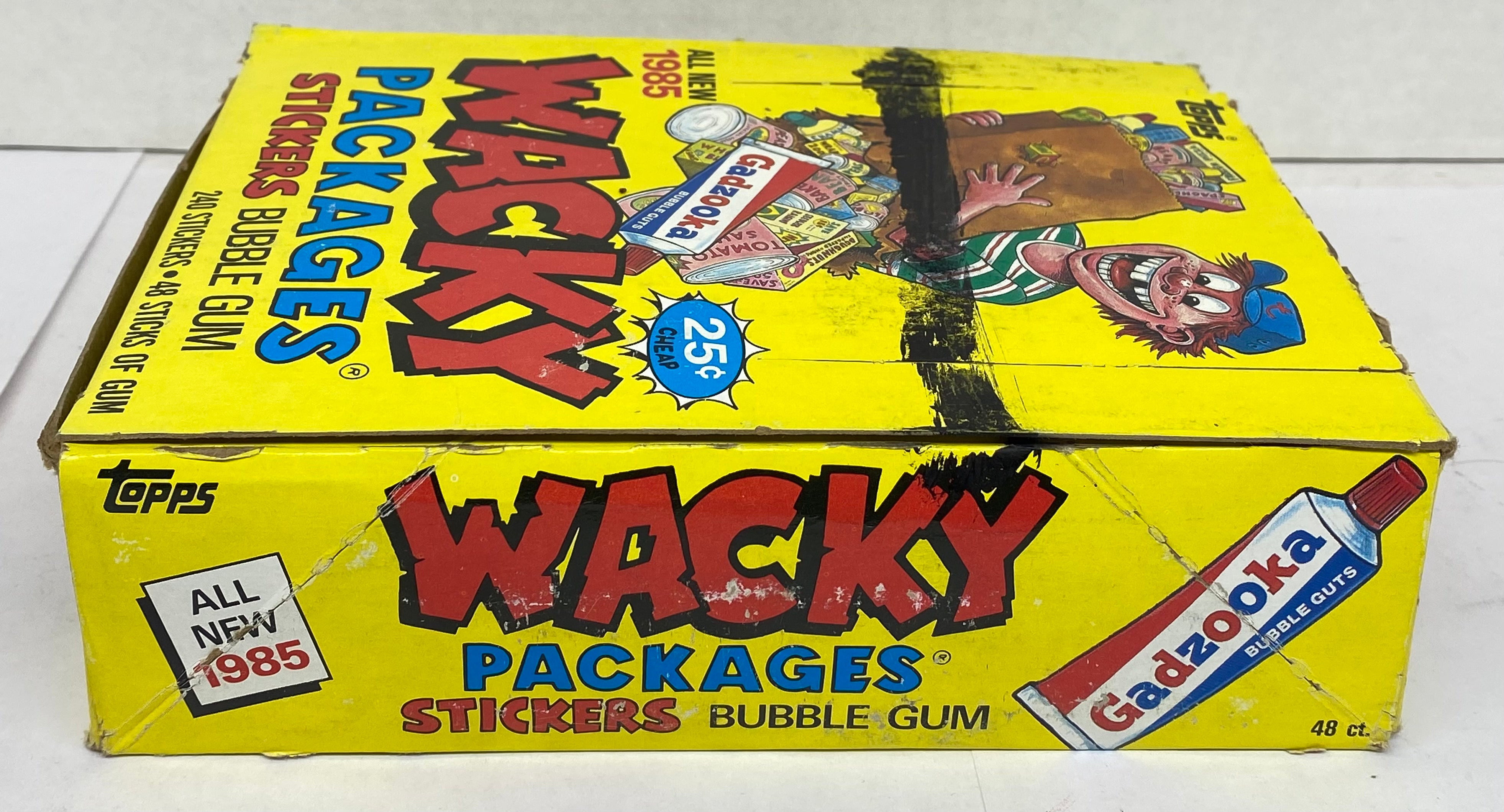 バラとギフトボックスのフレークシール 1985 Topps Wacky Packages Stickers Wax Pack Box Topps FULL 48CT