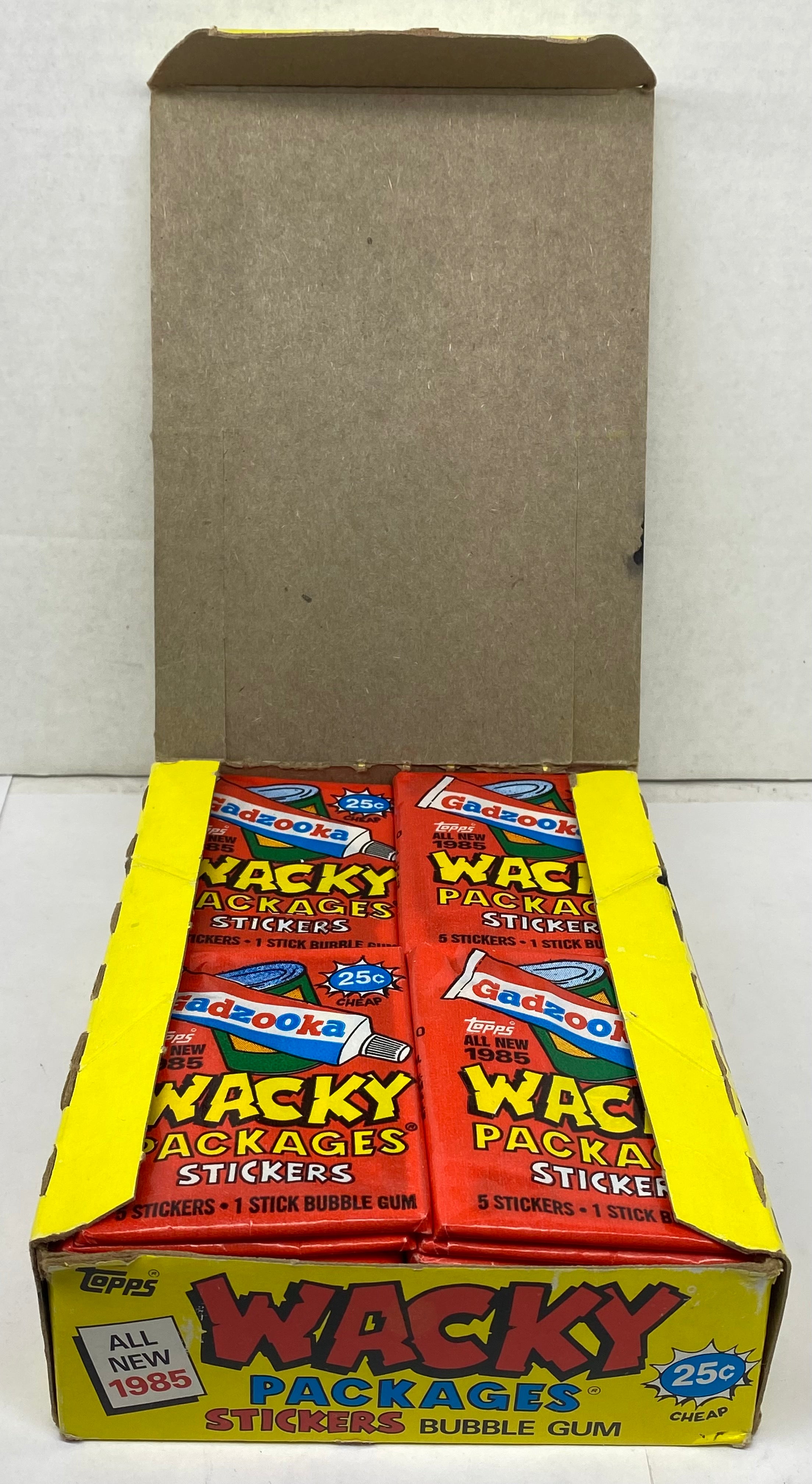 バラとギフトボックスのフレークシール 1985 Topps Wacky Packages Stickers Wax Pack Box Topps FULL 48CT
