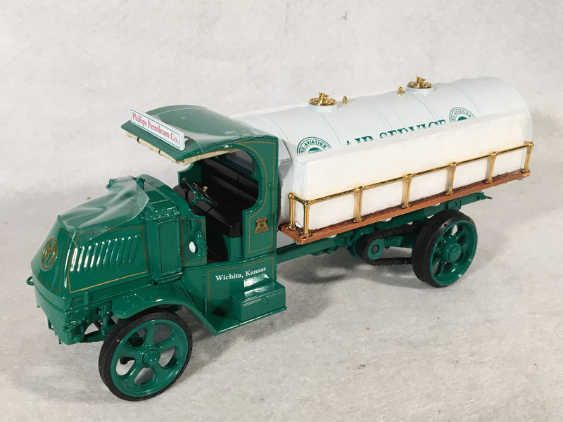 1st First Gear 1/34 Phillips 77 Aviation Mack AC Tanker Truck - 19-2941   - TvMovieCards.com
