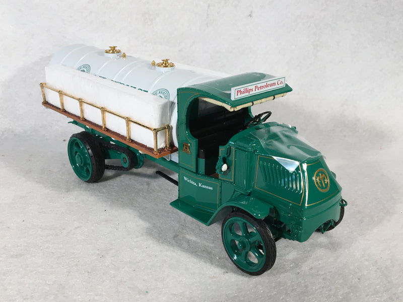 1st First Gear 1/34 Phillips 77 Aviation Mack AC Tanker Truck - 19-2941   - TvMovieCards.com