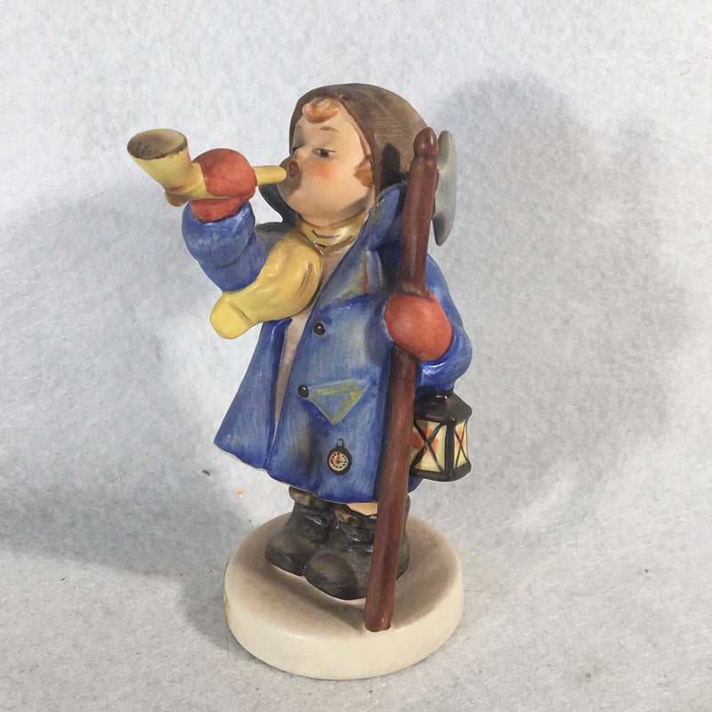 Goebel Hummel Figurine # 15 2/0 "Hear Ye, Hear Ye" TMK6 4" Tall   - TvMovieCards.com