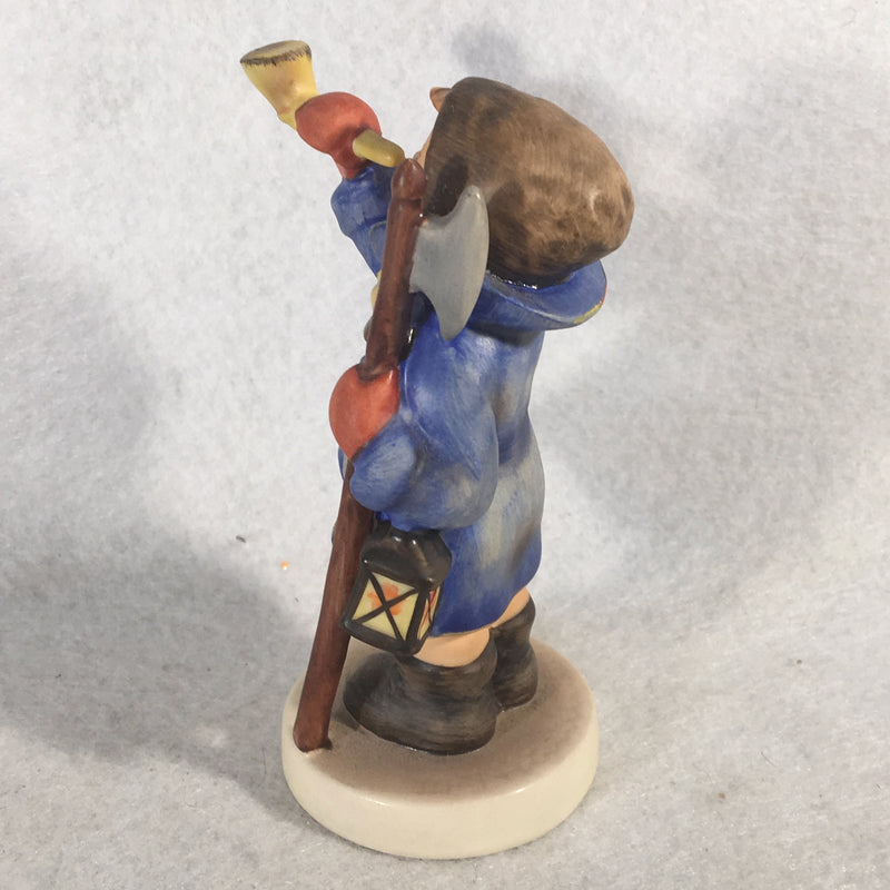 Goebel Hummel Figurine # 15 2/0 "Hear Ye, Hear Ye" TMK6 4" Tall   - TvMovieCards.com
