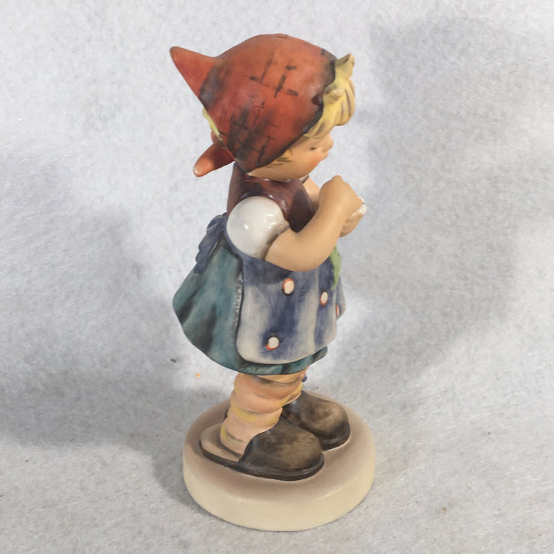 Goebel Hummel Figurine # 380 "Daisies Don't Tell" TMK6 Master Painter Signed 5"   - TvMovieCards.com