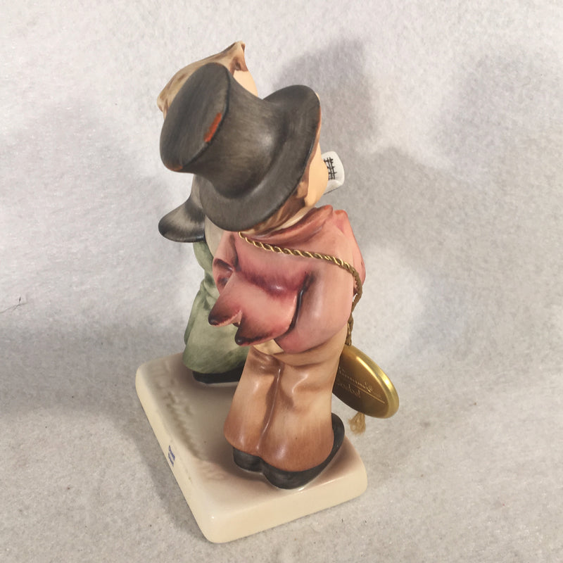 Goebel Hummel Figurine TMK7 #130 "Duet" Final Issue" 5"   - TvMovieCards.com