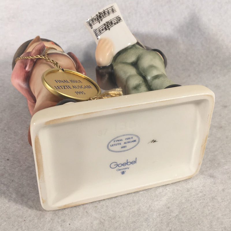 Goebel Hummel Figurine TMK7 #130 "Duet" Final Issue" 5"   - TvMovieCards.com