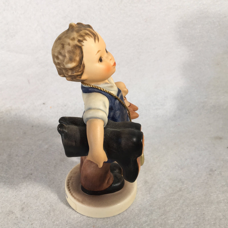 Goebel Hummel Figurine TMK7 #143/0 "Boots" 5 1/2"   - TvMovieCards.com