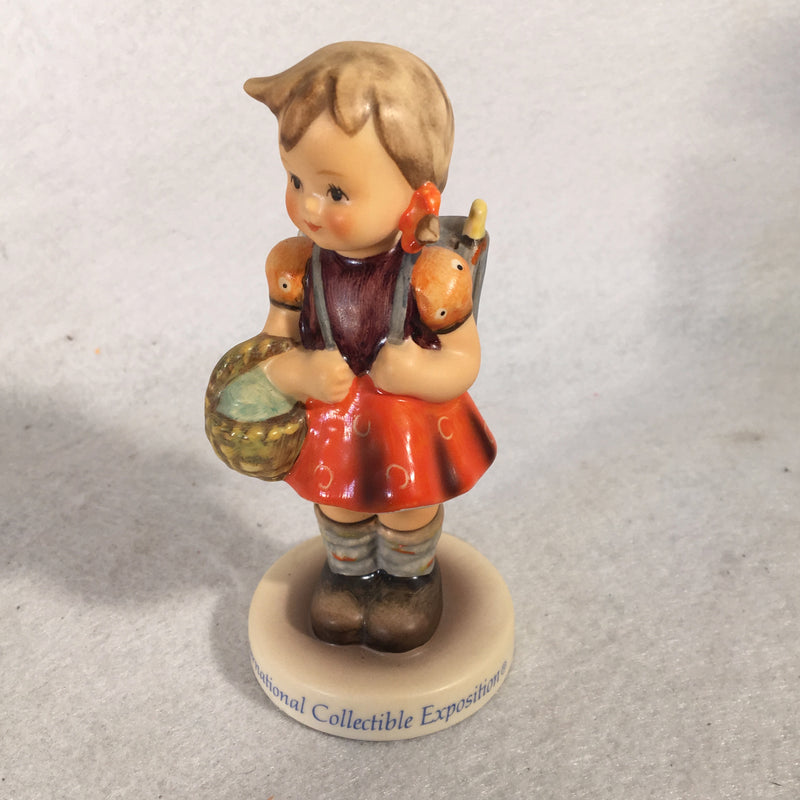 Goebel Hummel Figurine # 81 2/0 "School Girl" TMK7 Master Painter Signed 4"   - TvMovieCards.com