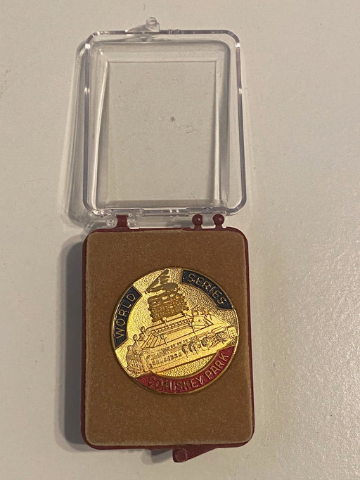 1983 Chicago White Sox Comiskey Park Phantom World Series Press Pin with Box - TvMovieCards.com
