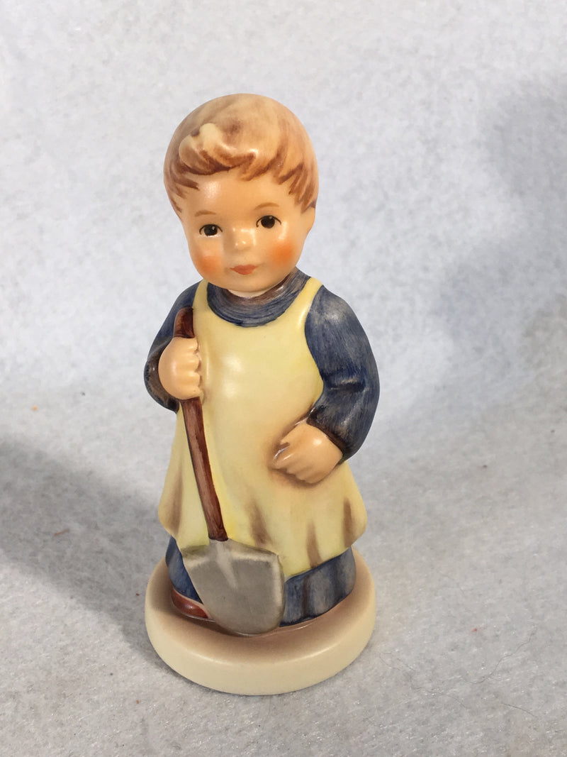 Goebel Hummel Figurine # 727 "Garden Treasures" TMK7 3 5/8"   - TvMovieCards.com