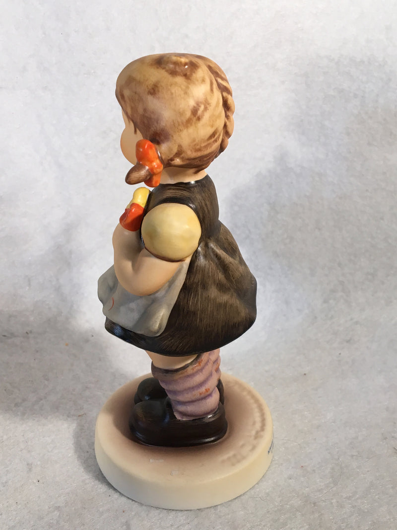 Goebel Hummel Figurine #563 "Little Visitor" TMK7 5 1/8"   - TvMovieCards.com