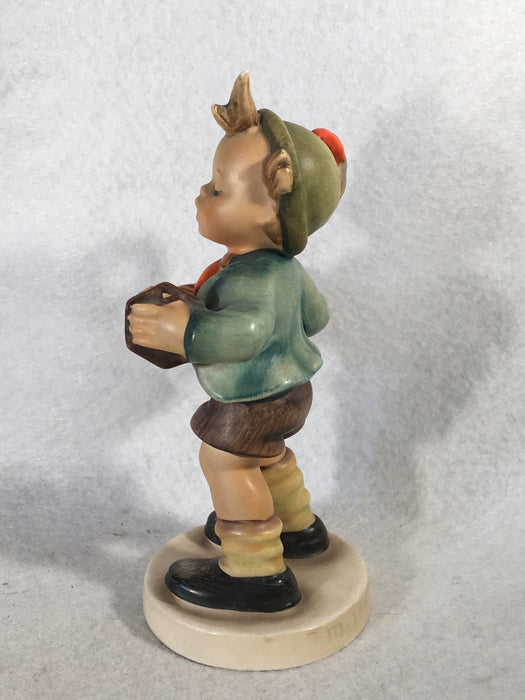 Goebel Hummel Figurine #185 "Accordion Boy" TMK5 5 1/2"   - TvMovieCards.com