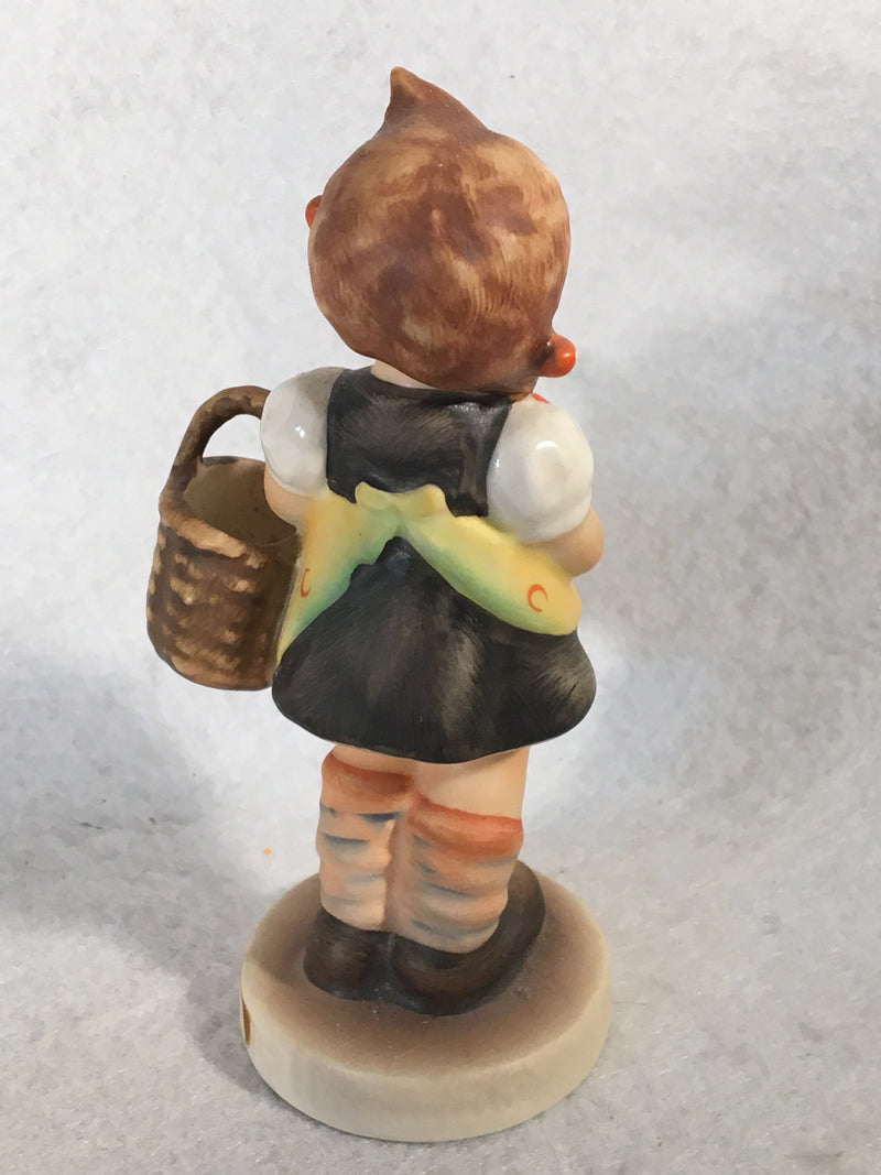 Goebel Hummel Figurine #98 2/0 "Sister" TMK6 4 3/4"   - TvMovieCards.com