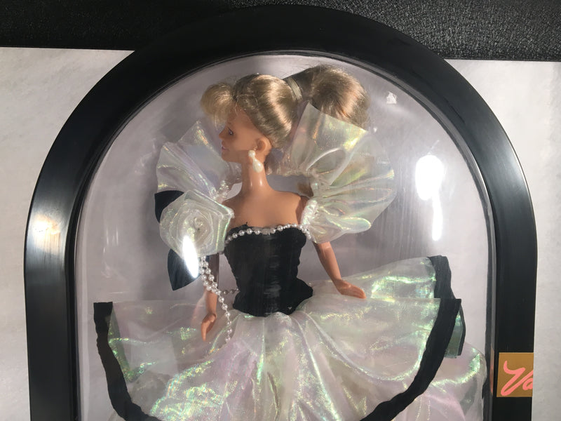 Vanna White Commemorative Doll, Limited Edition HSN96/005   - TvMovieCards.com