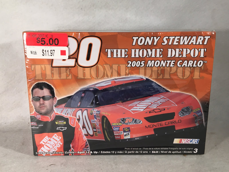 Revell Tony Stewart #20 The Home Depot 2005 Monte Carlo 85-2895   - TvMovieCards.com