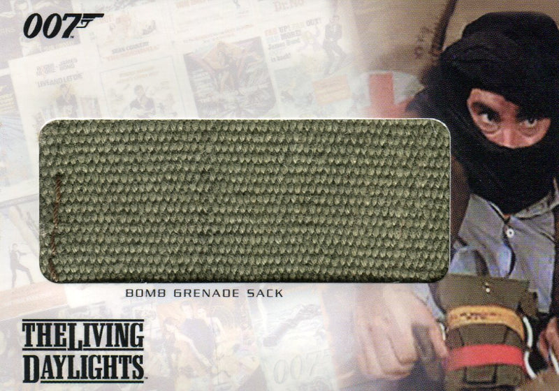 James Bond Complete Bomb Grenade Sack Green Swatch Relic Card RC15 (#2)   - TvMovieCards.com
